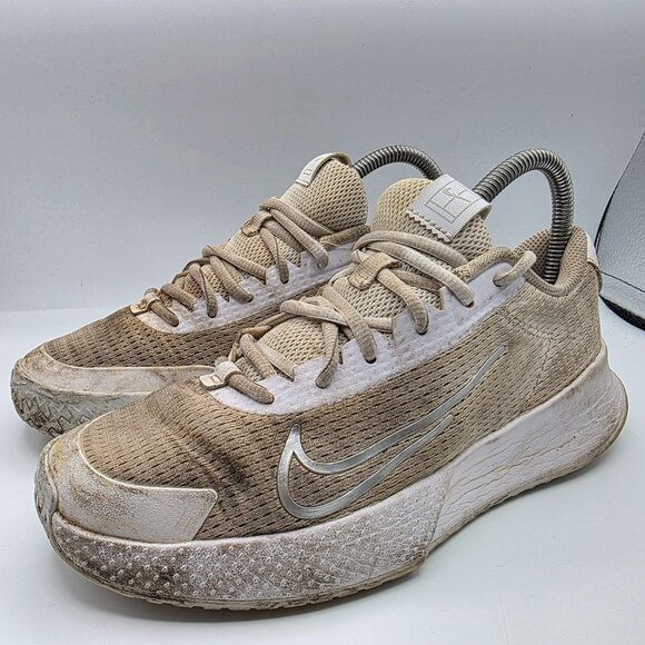 NikeCourt Vapor Lite 2 HC Womens Size 7.5 White Metallic Silver Shoes Athletic main image 12